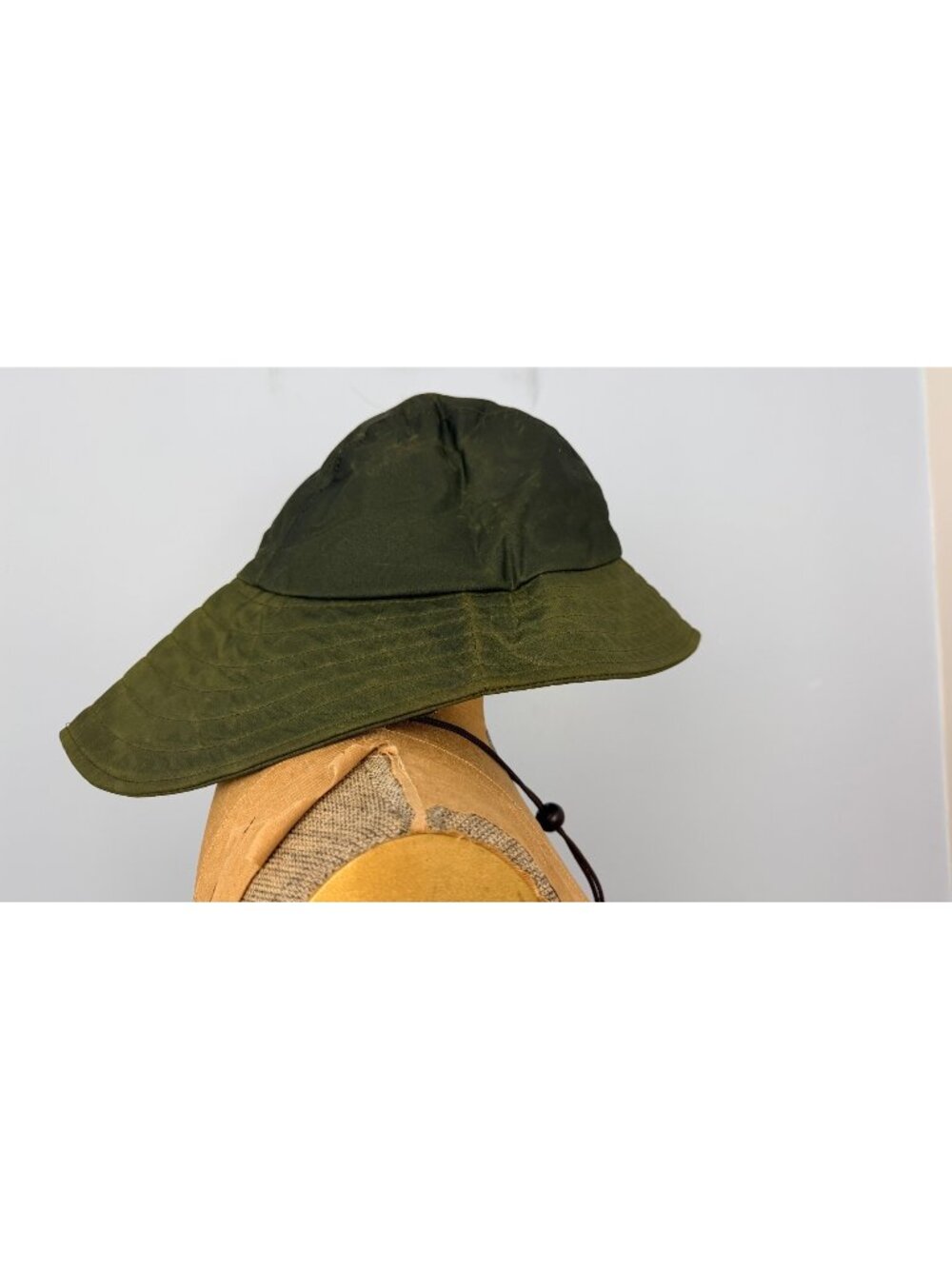 Barbour Green Waxed Cotton Sou'Wester Bucket Hat Size L Chin Strap England